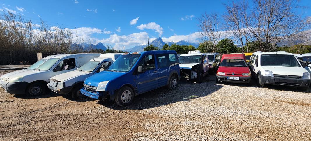 Çözüm bekleyen sorun! Otopark döviz mezarlığına döndü 2
